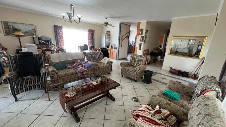 5 Bedroom Property for Sale in Wavecrest Eastern Cape